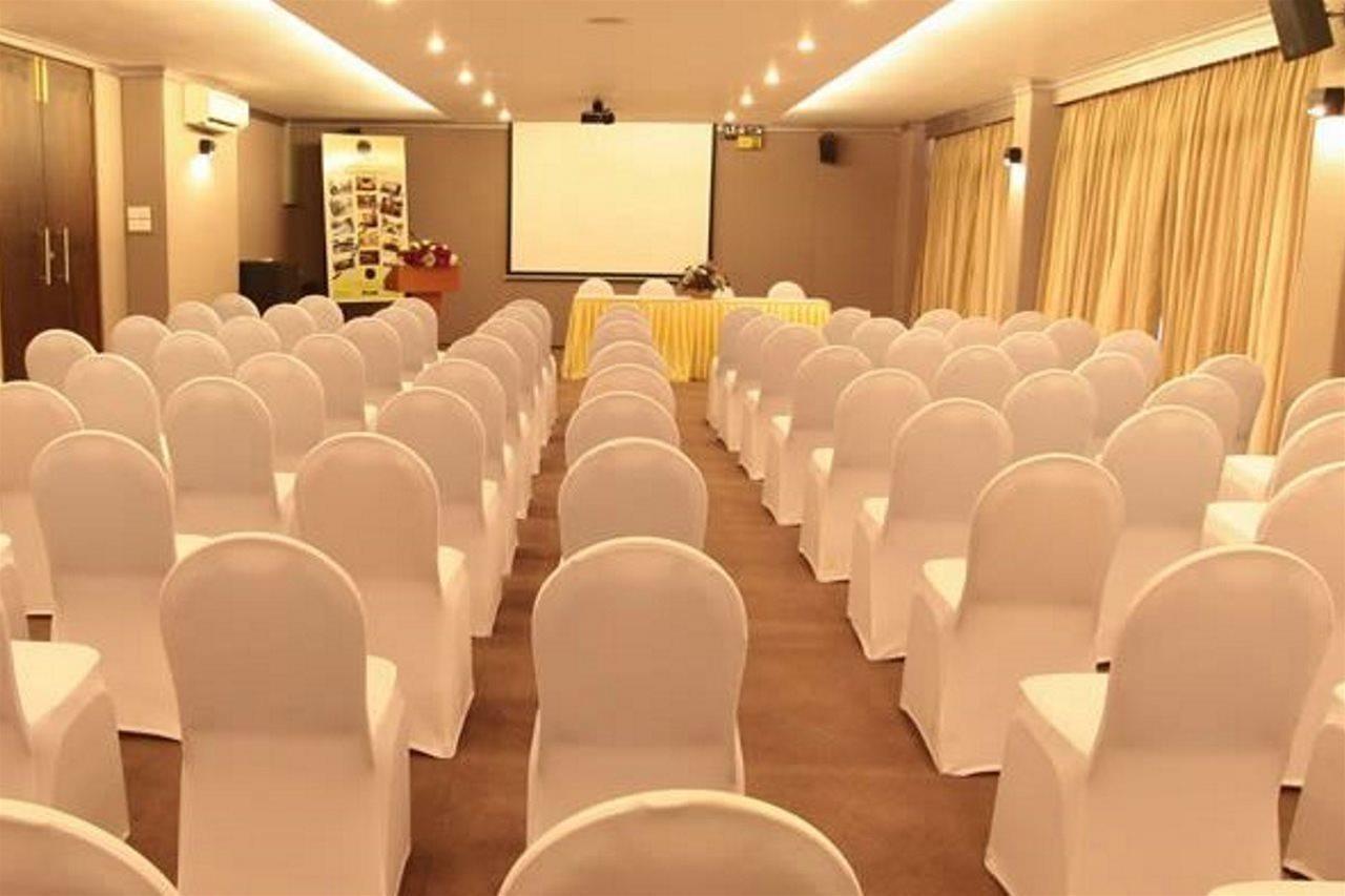 Grand Safari 5* Udawalawe