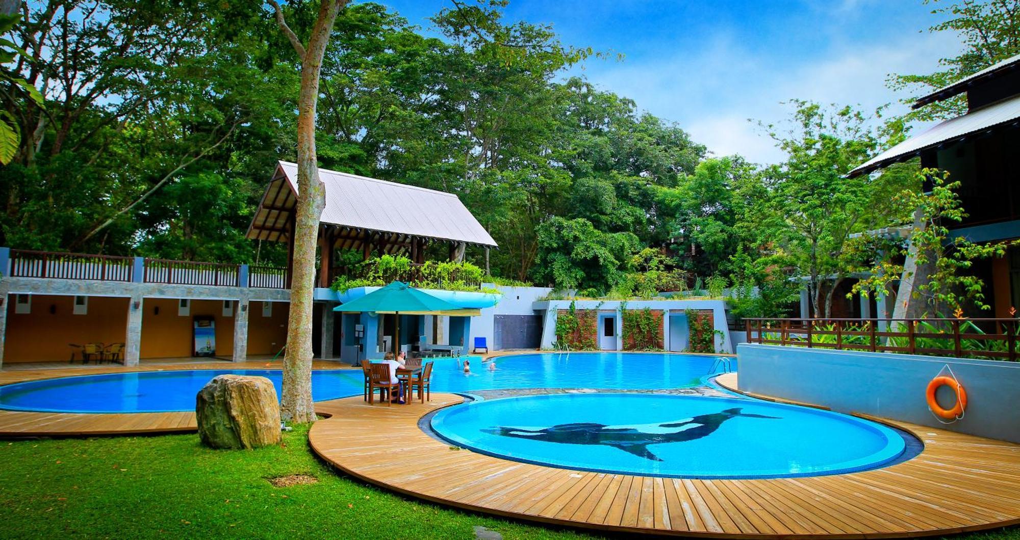 Grand Safari Resort